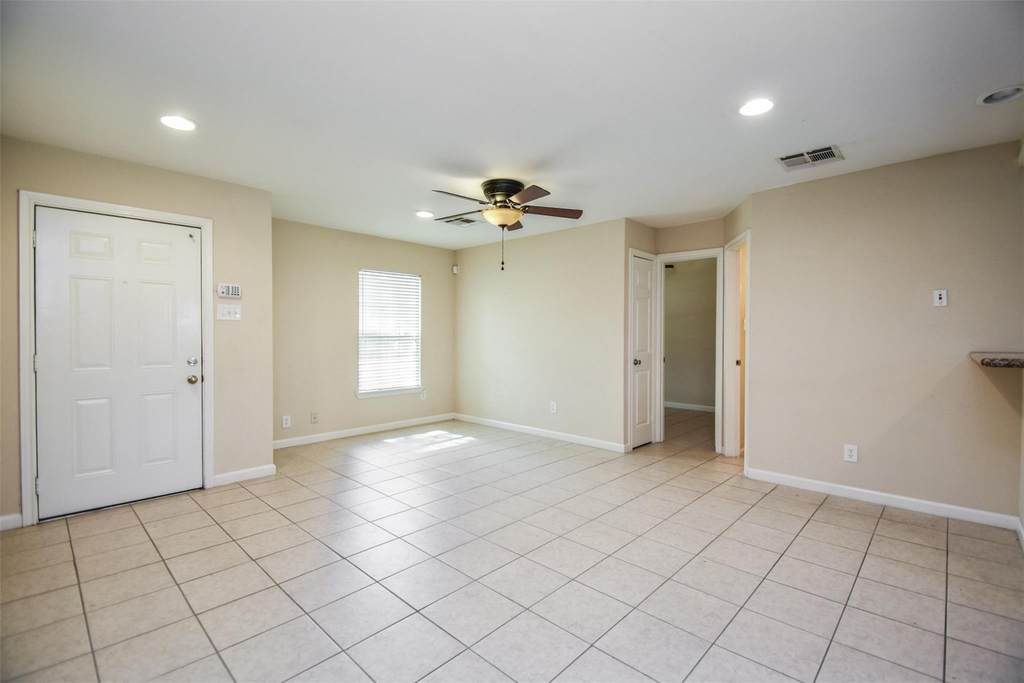 6430 Saxet Street - Photo 2