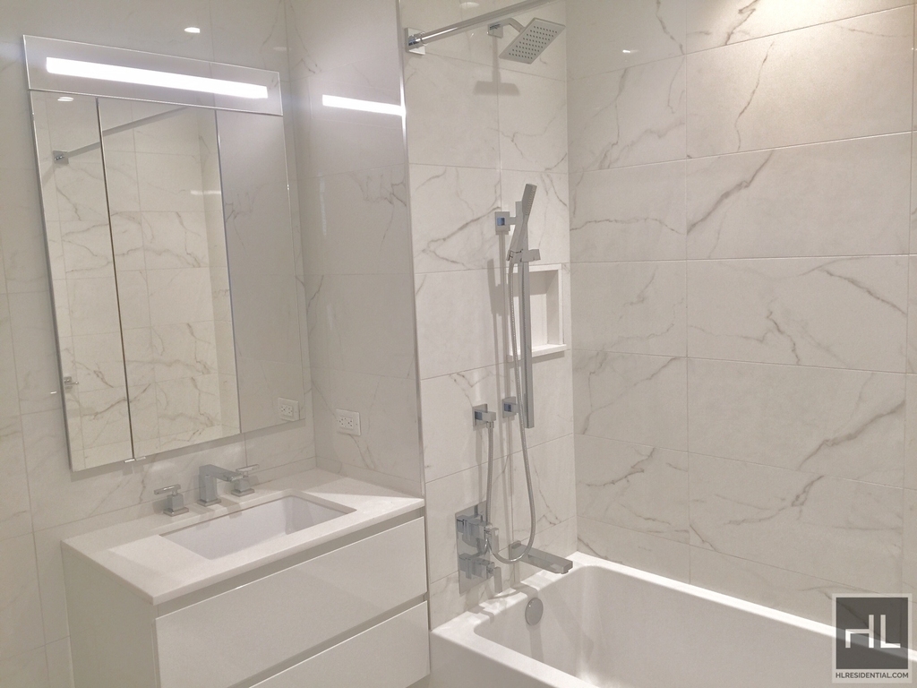 East 44th Street - Photo 1