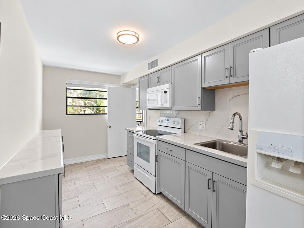 1630 S Atlantic Avenue - Photo 10