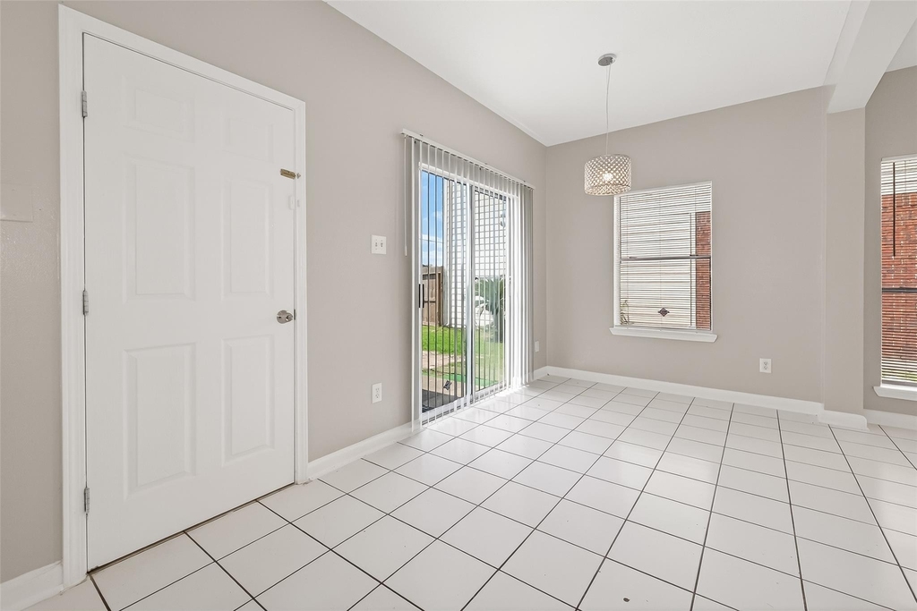 4018 Timber Corner - Photo 8