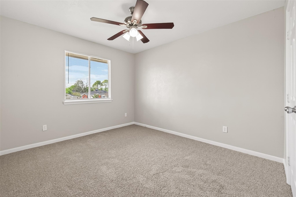 4018 Timber Corner - Photo 15