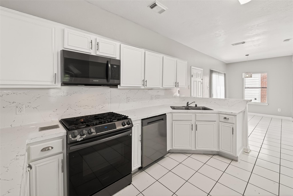 4018 Timber Corner - Photo 9