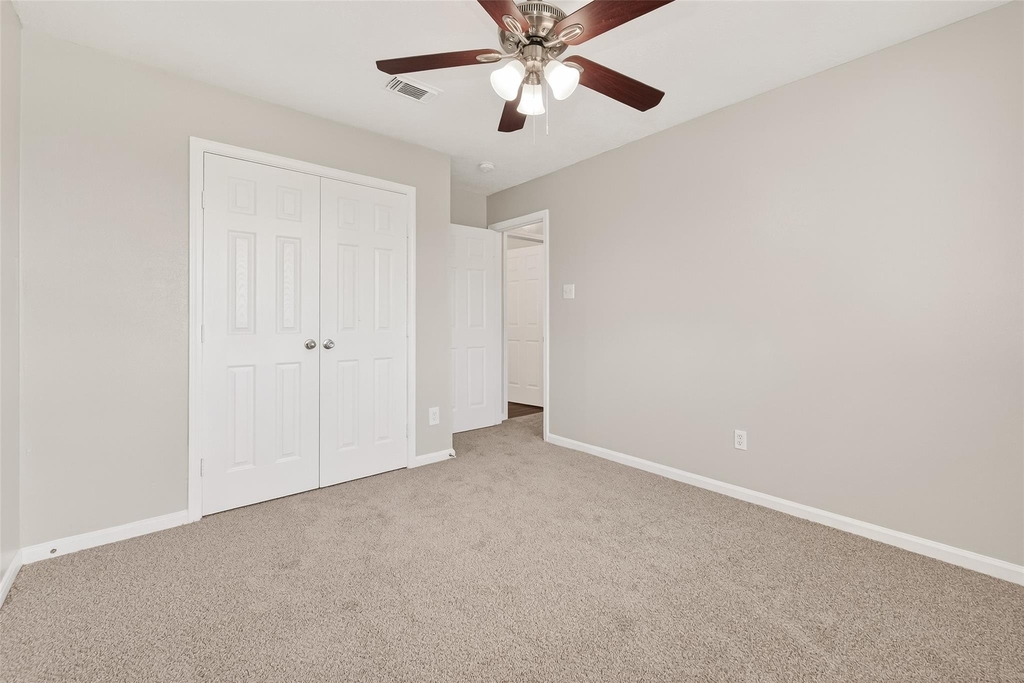 4018 Timber Corner - Photo 16