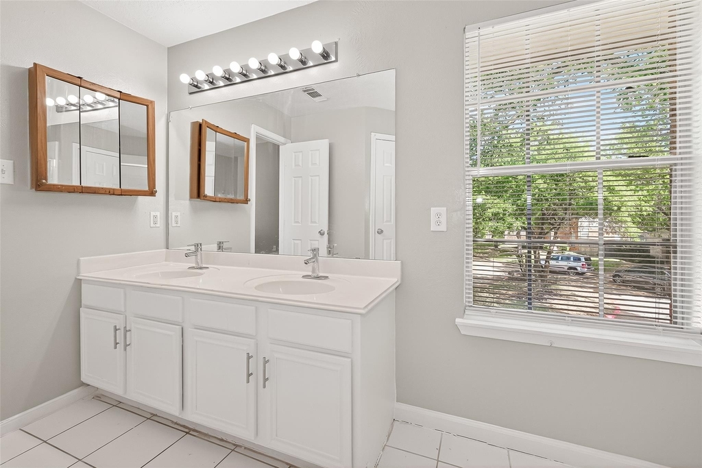 4018 Timber Corner - Photo 19