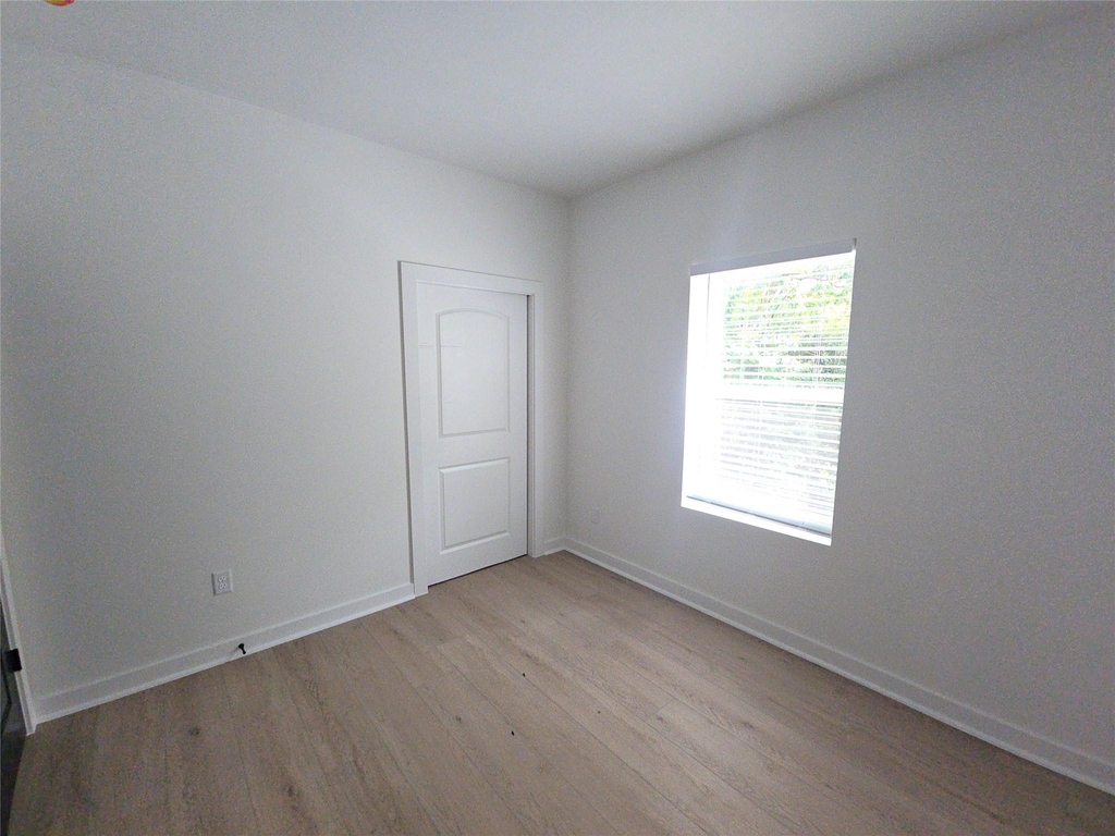 8101 Venus Street - Photo 15