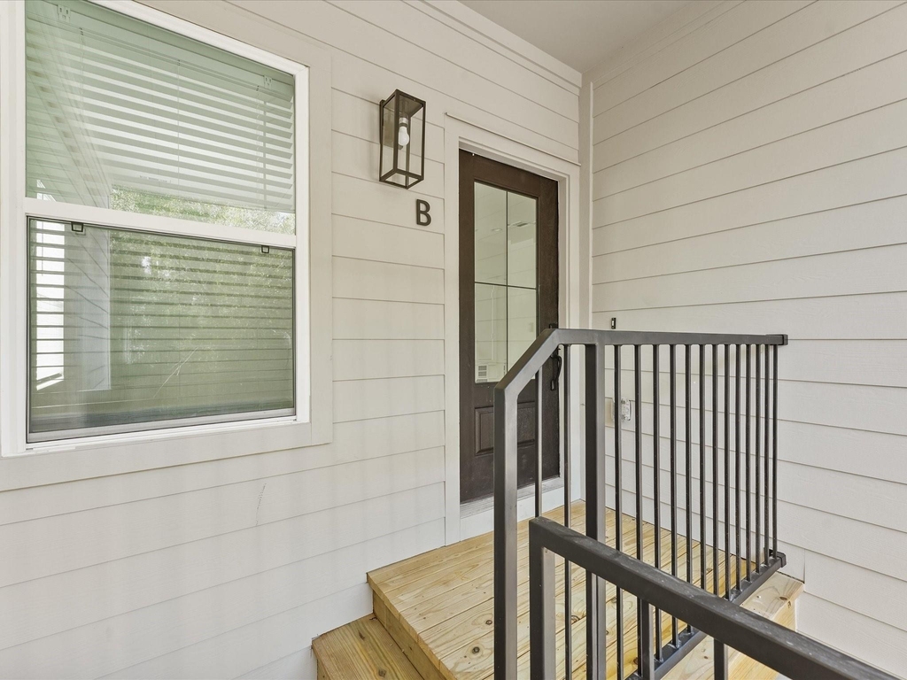 8101 Venus Street - Photo 1