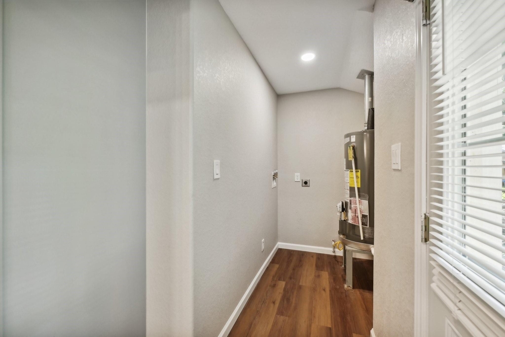 317 Redwood Street - Photo 17