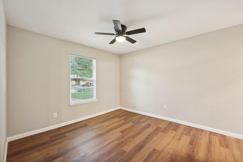 317 Redwood Street - Photo 18