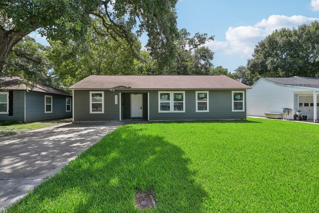 317 Redwood Street - Photo 3