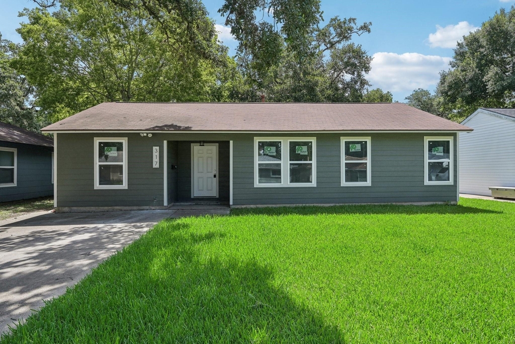 317 Redwood Street - Photo 0