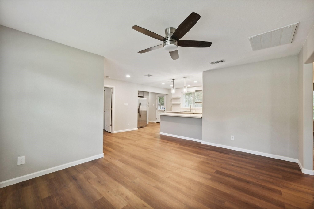 317 Redwood Street - Photo 5