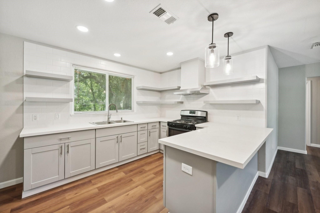317 Redwood Street - Photo 10