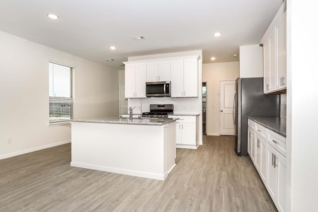 13446 Maltessa Drive - Photo 4