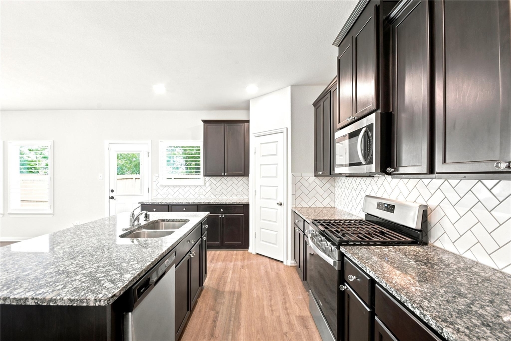 1202 Vilamoura Court - Photo 17