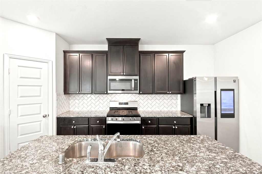 1202 Vilamoura Court - Photo 14
