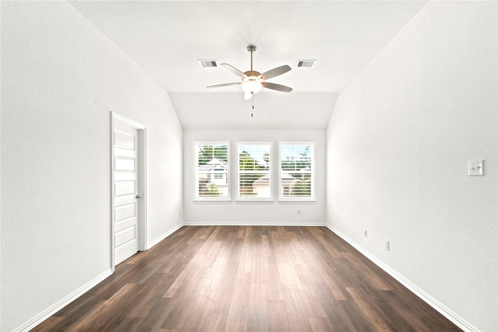 1202 Vilamoura Court - Photo 32