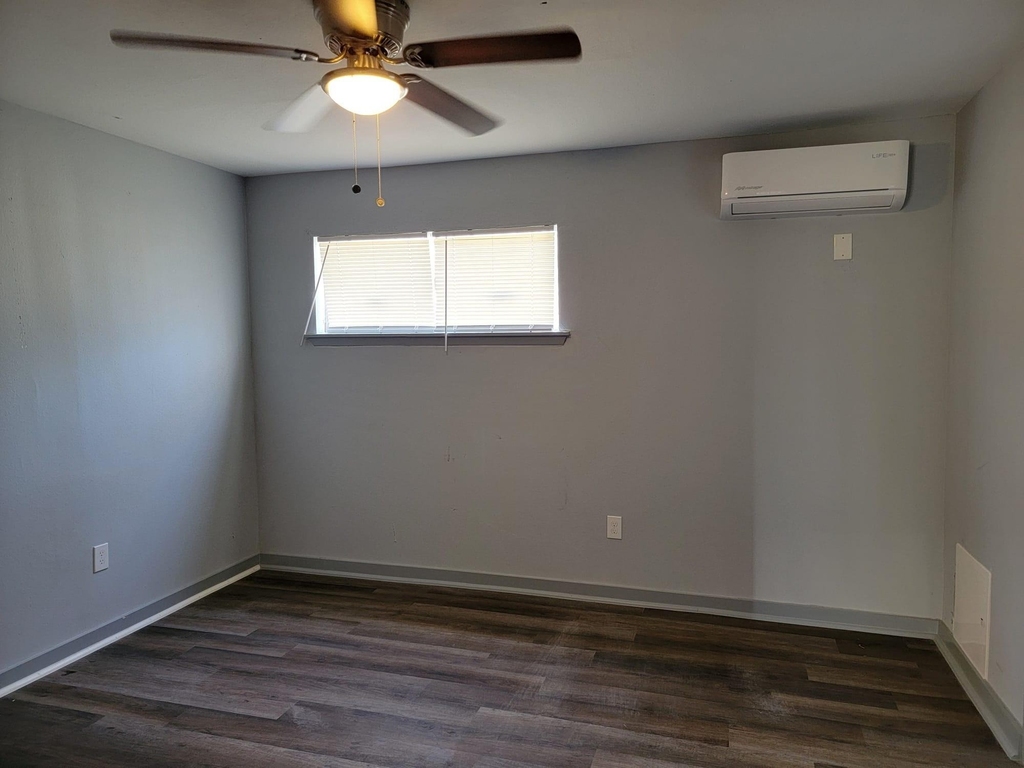 10209 Wiggins Street - Photo 4