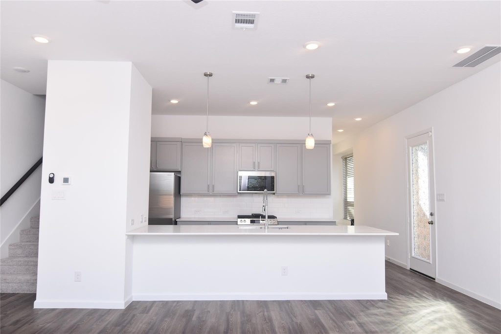 5427 Holly Haven Court - Photo 2