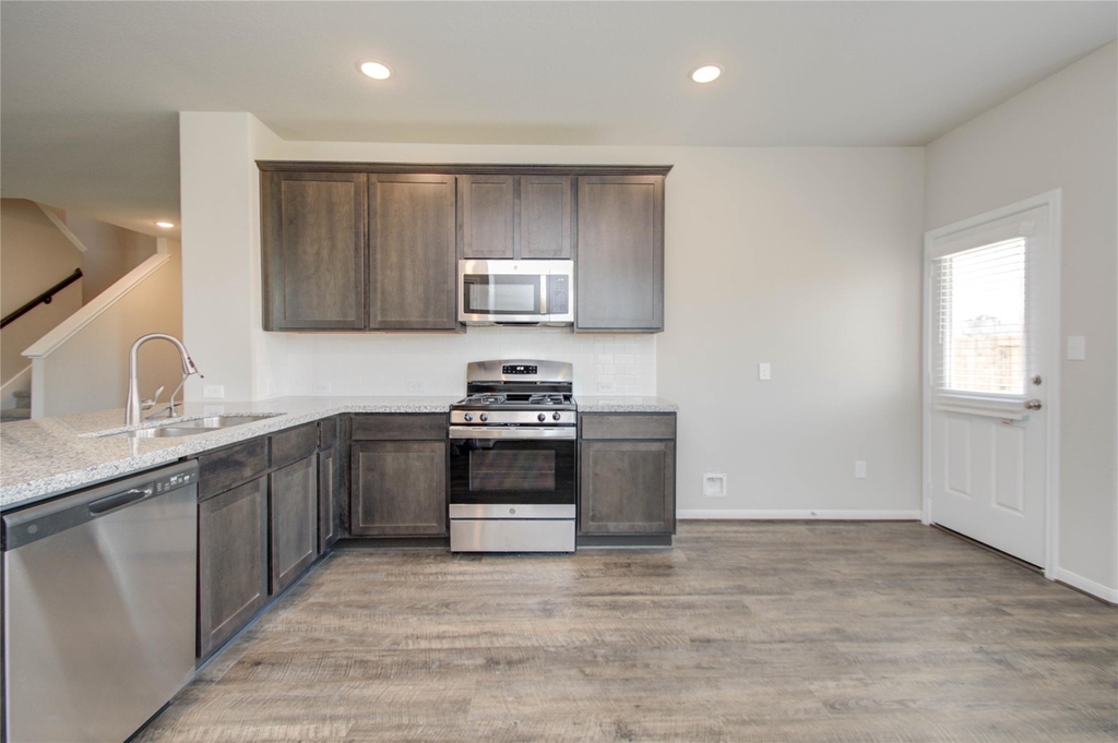 8403 Baywatch Circle - Photo 14