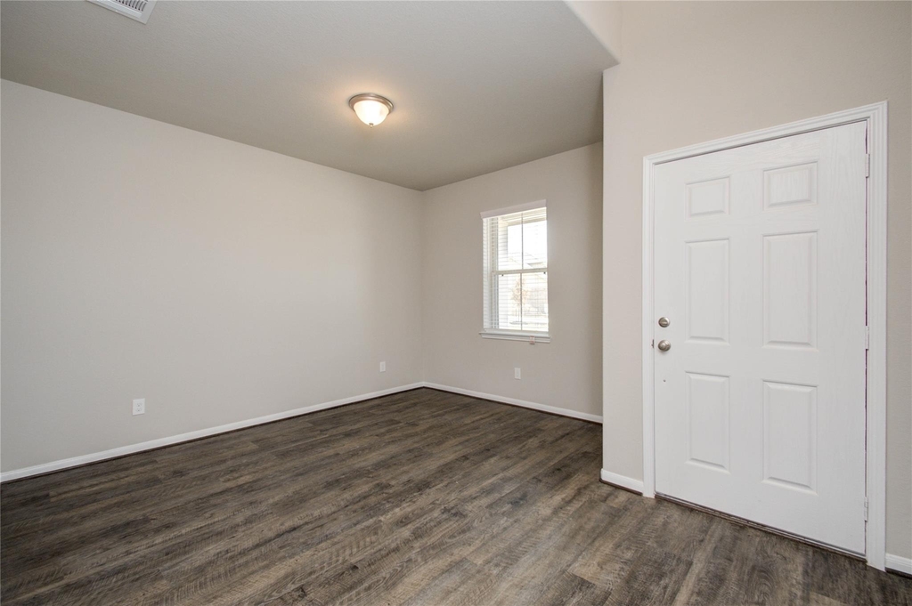 8403 Baywatch Circle - Photo 5