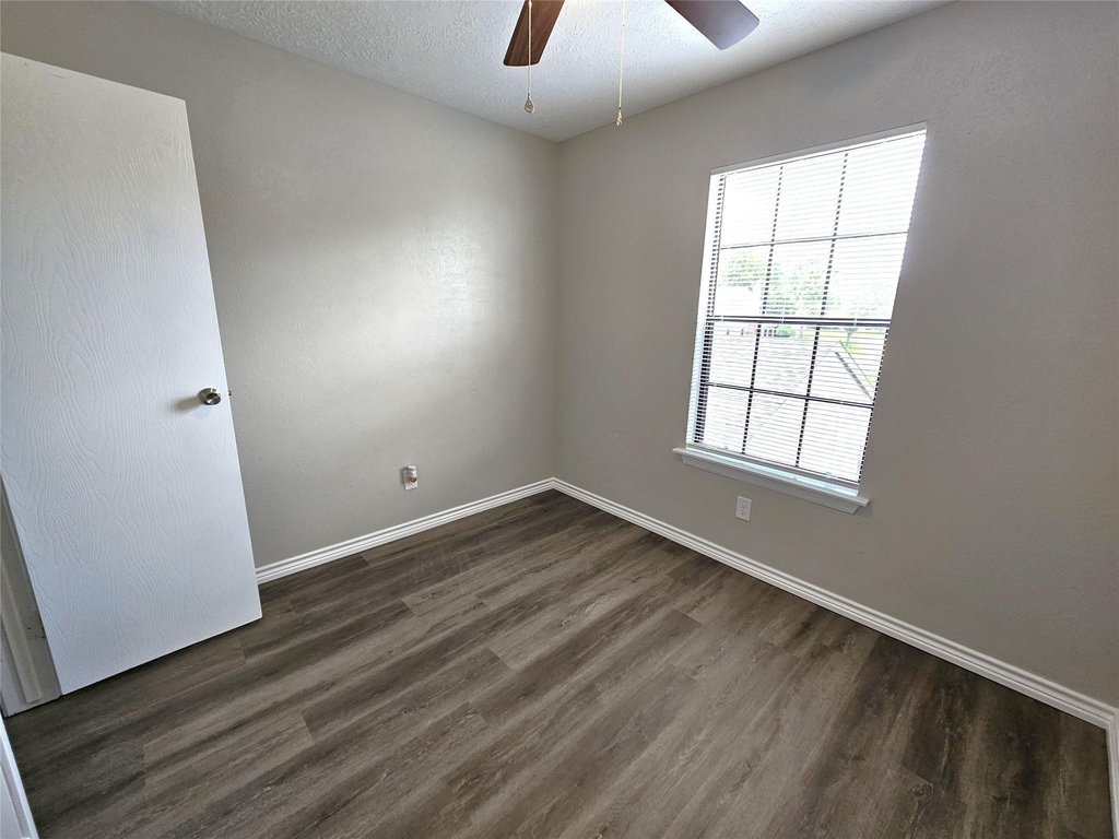 17303 Saturn Lane - Photo 16