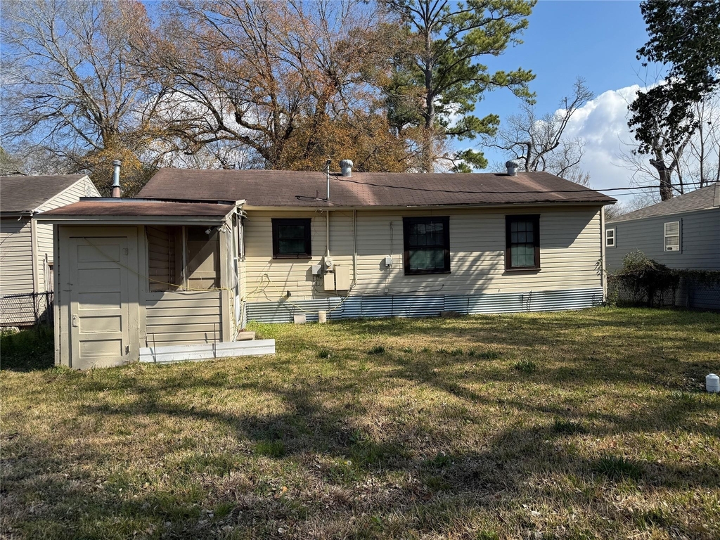 565 24th Street - Photo 4