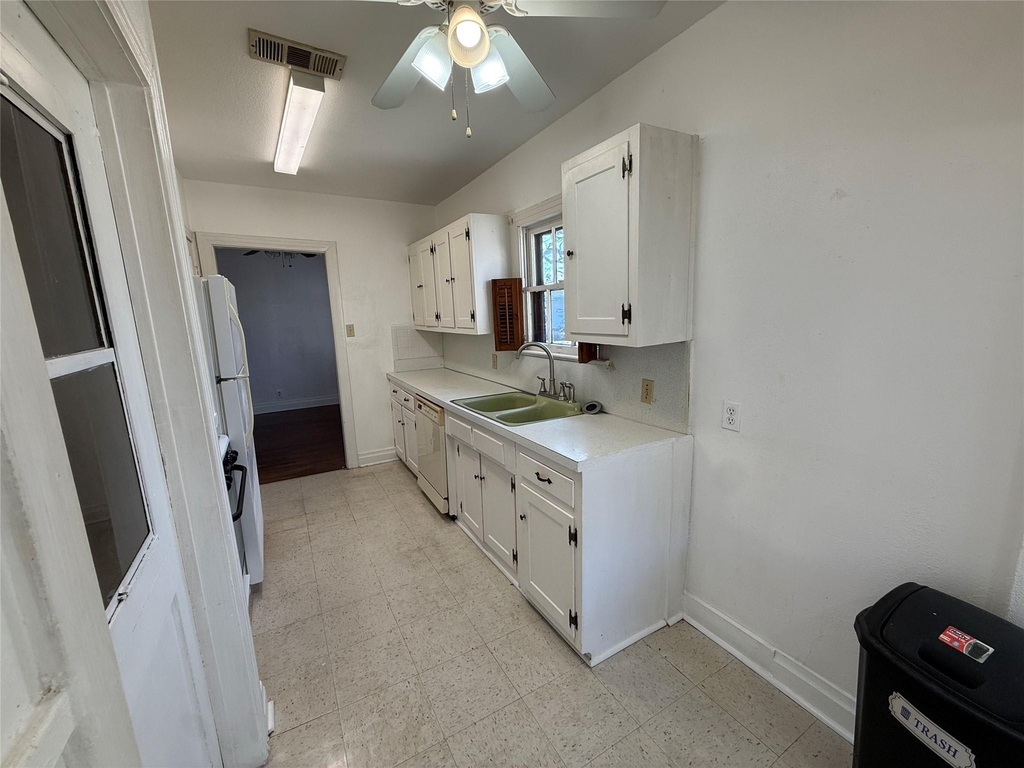 565 24th Street - Photo 20