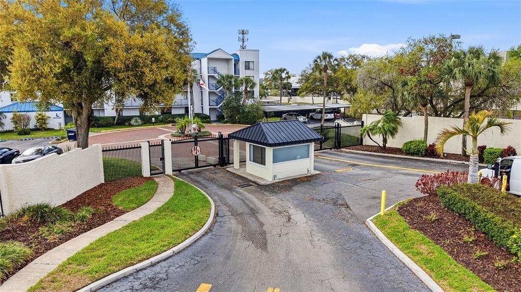 2424 W Tampa Bay Boulevard - Photo 25