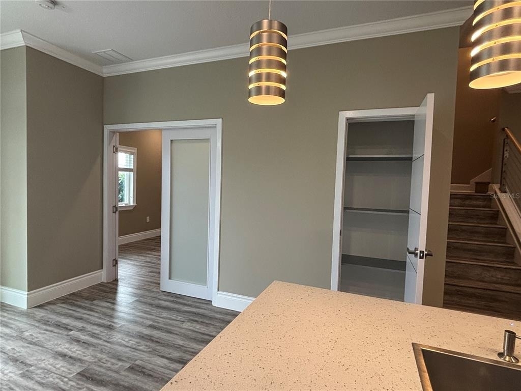 2021 Greenbriar Terrace - Photo 6