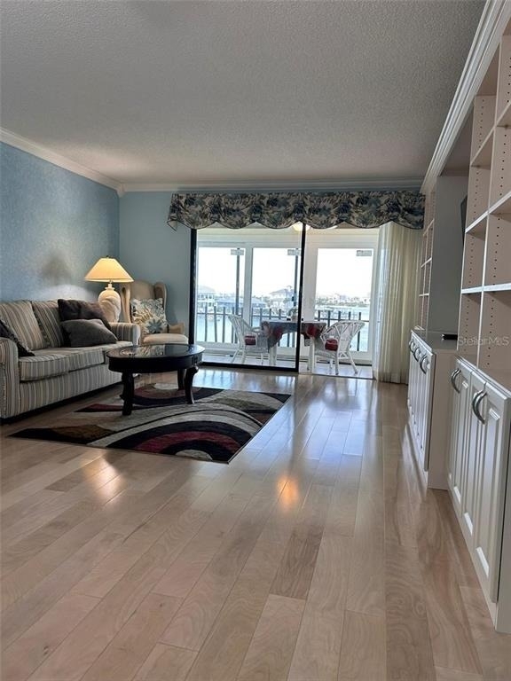 868 Bayway Boulevard - Photo 2