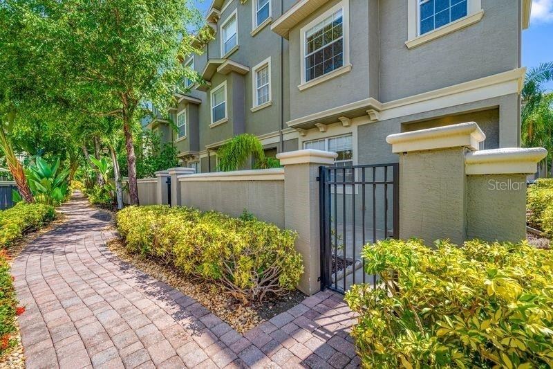 7125 102nd Lane - Photo 3