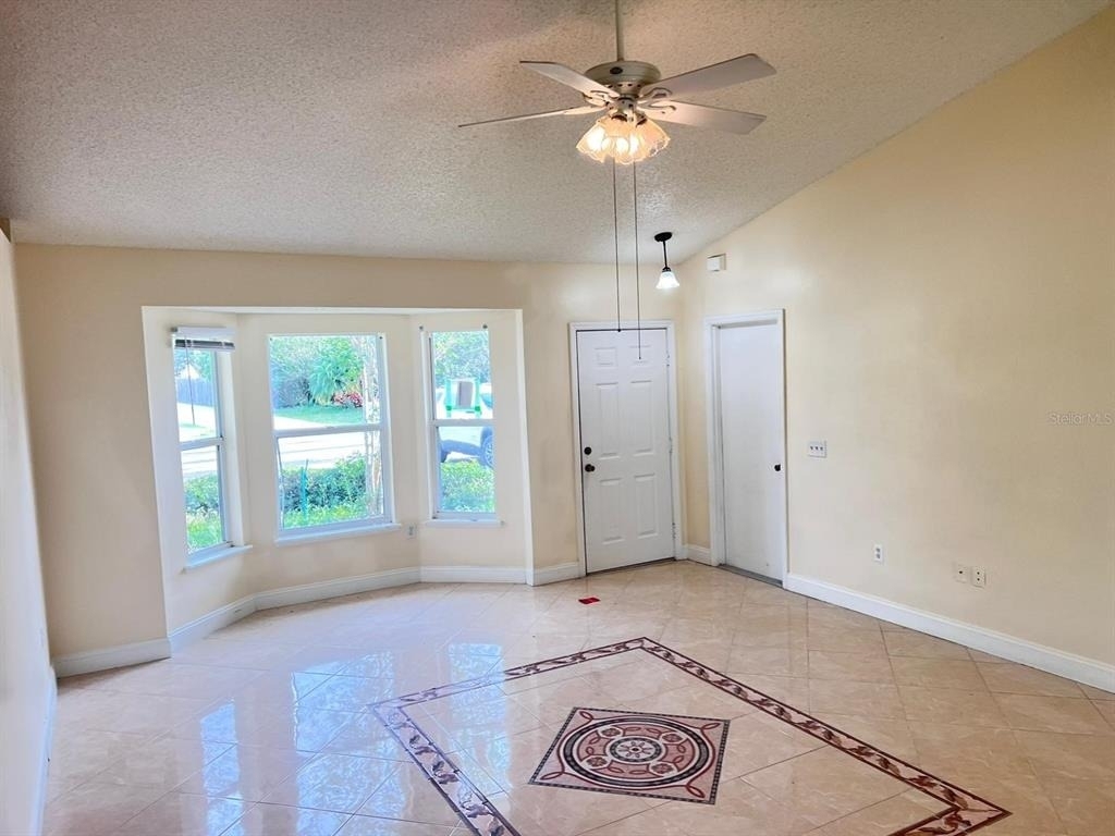 961 Derbyshire Drive - Photo 6