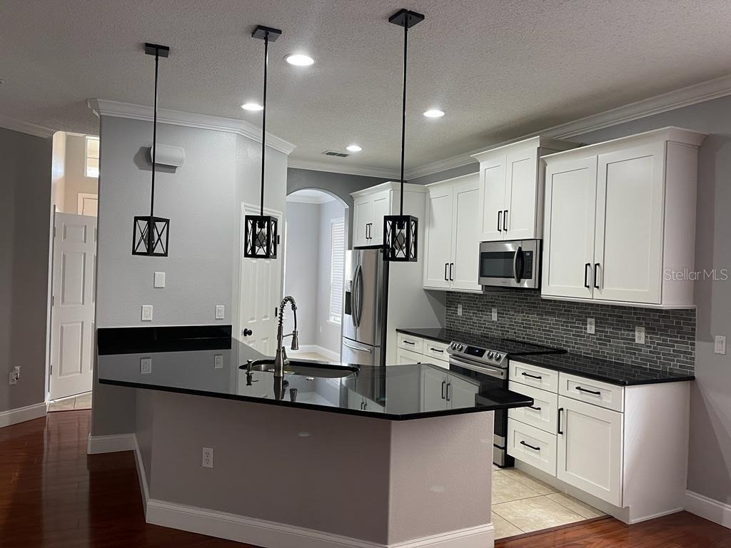 1604 Eagle Feather Drive - Photo 8