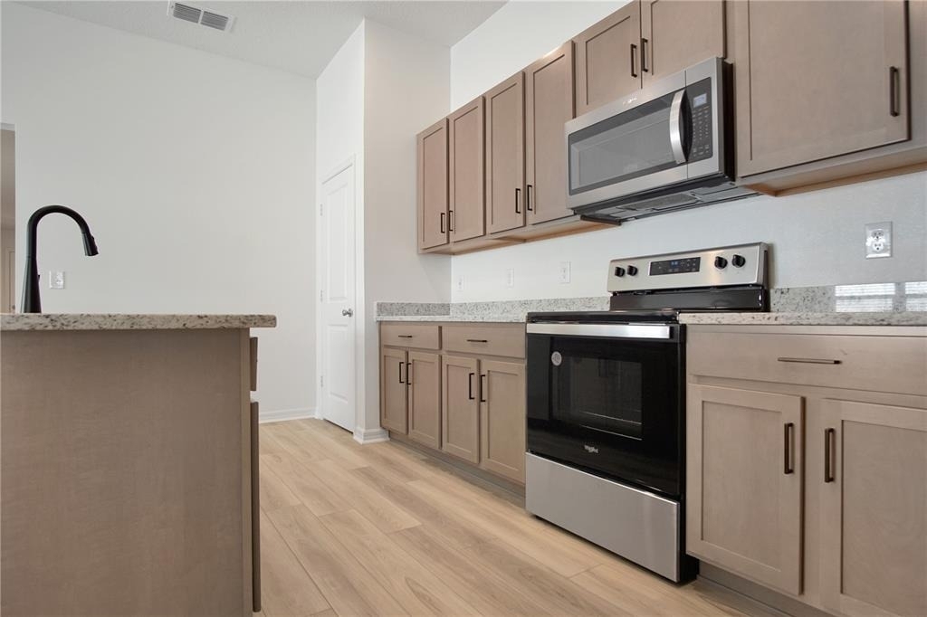 9224 Westside Hills Drive - Photo 3