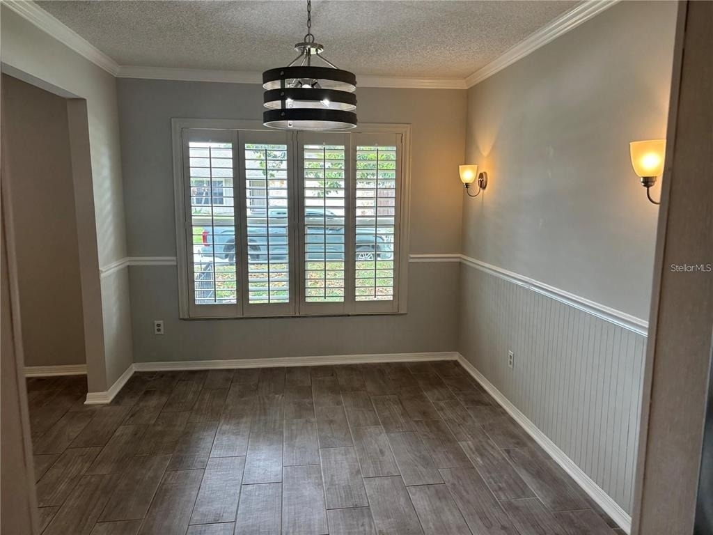 105 E Cottesmore Circle - Photo 7
