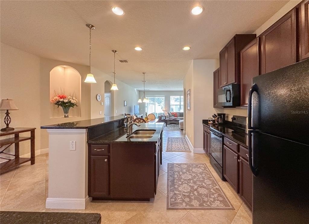 720 Parkmont Place - Photo 8