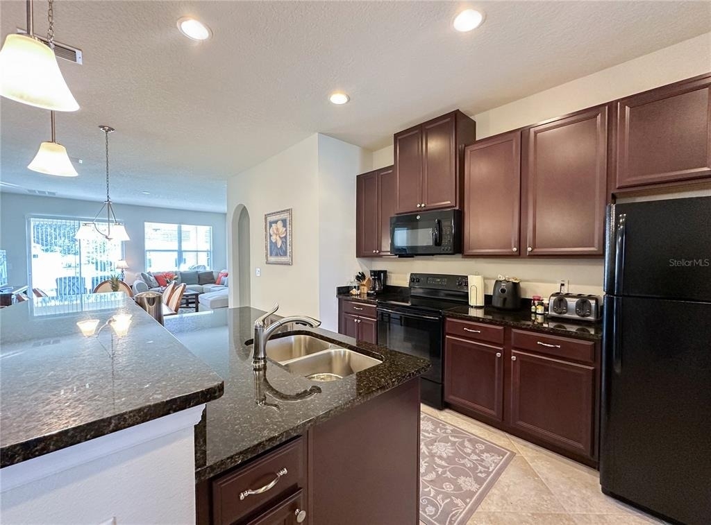 720 Parkmont Place - Photo 7