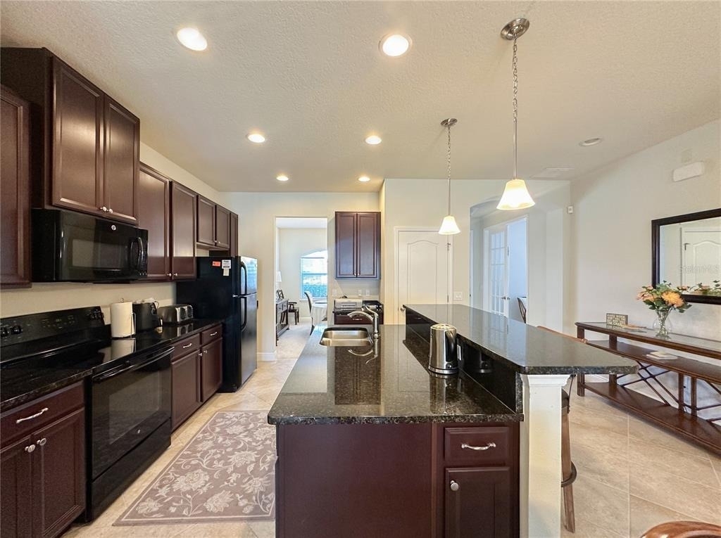 720 Parkmont Place - Photo 5