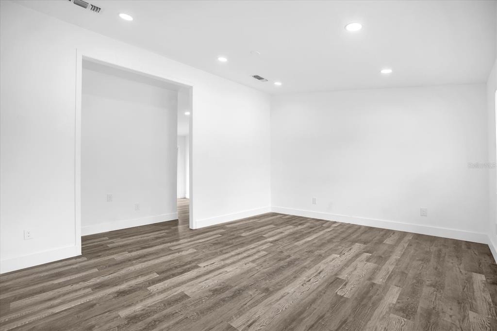 1730 Avenue C Ne - Photo 1