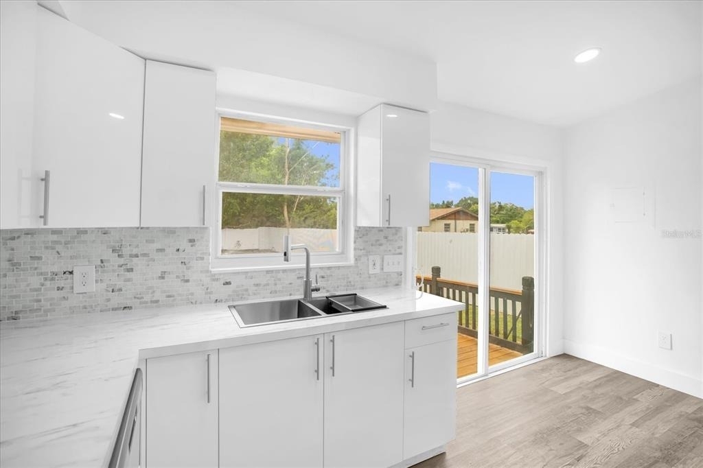 1730 Avenue C Ne - Photo 5