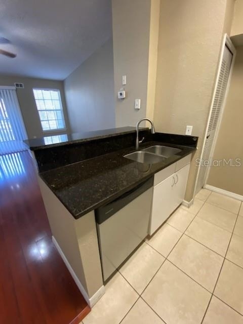 5028 Park Central Drive - Photo 2