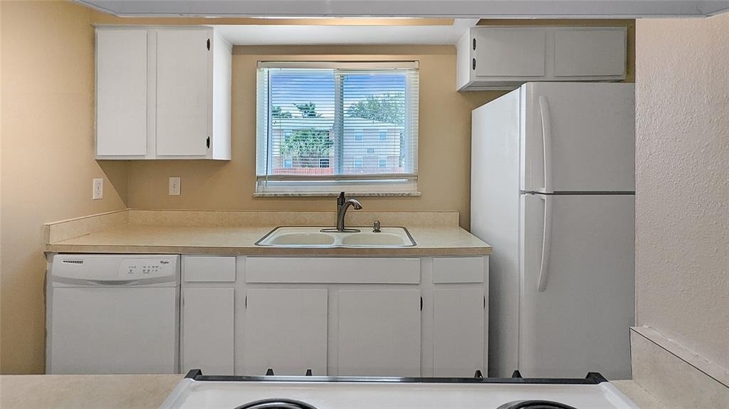1000 Lake Of The Woods Boulevard - Photo 8