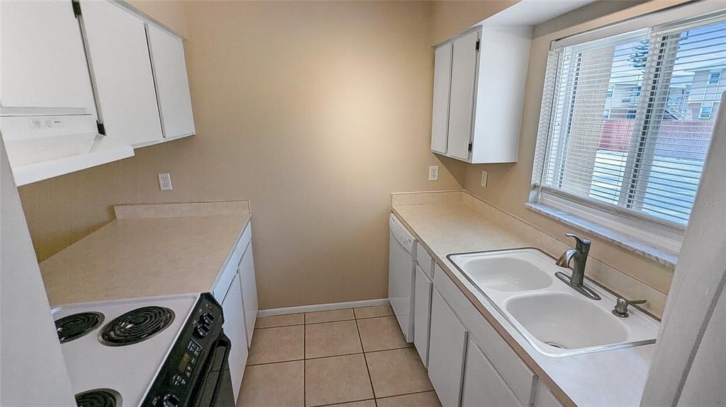 1000 Lake Of The Woods Boulevard - Photo 7