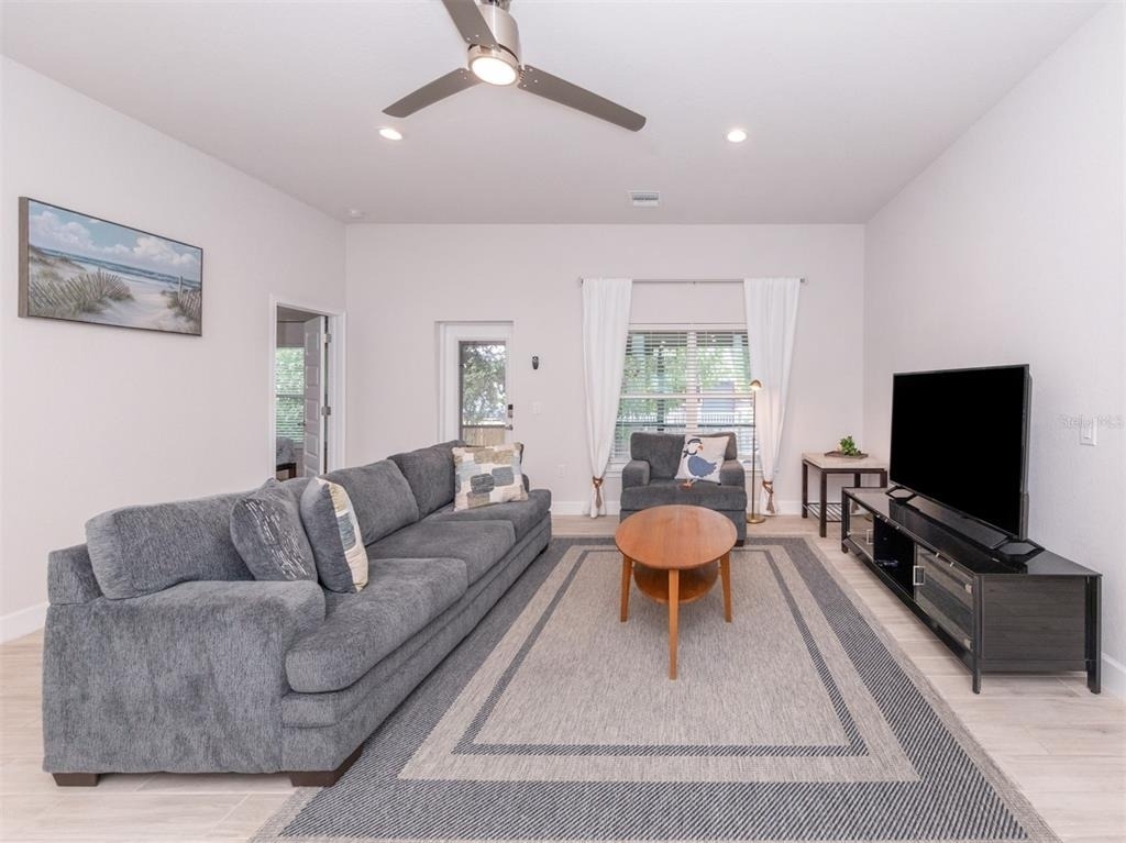 886 Euclid Road - Photo 7