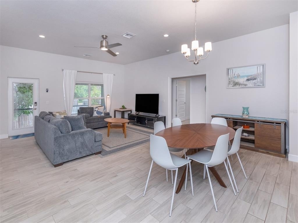 886 Euclid Road - Photo 2