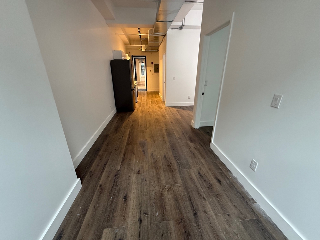 255 West 36th Street - Photo 3