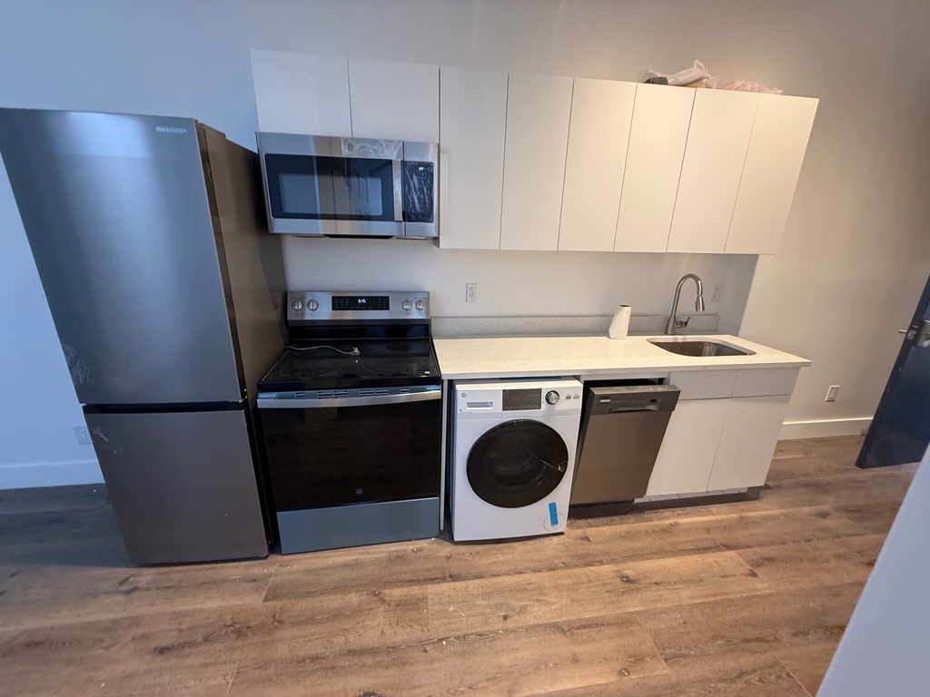 255 West 36th Street - Photo 8