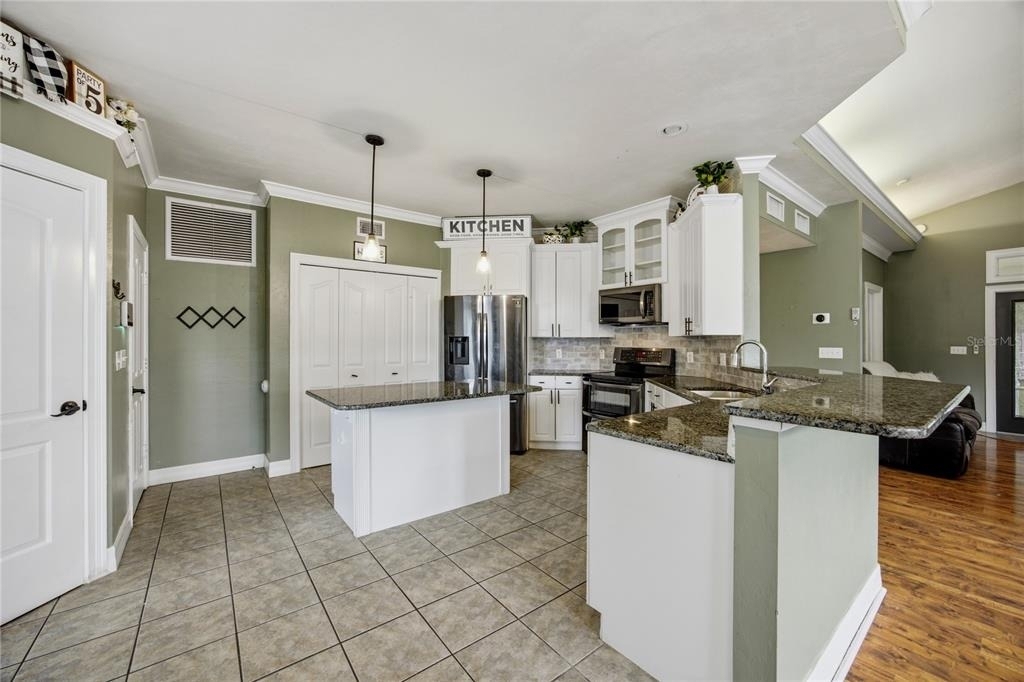 11516 Nw 16th Place - Photo 12