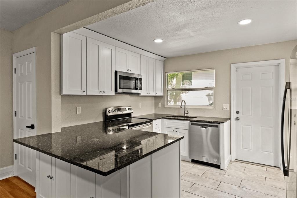2329 7 Street S - Photo 20