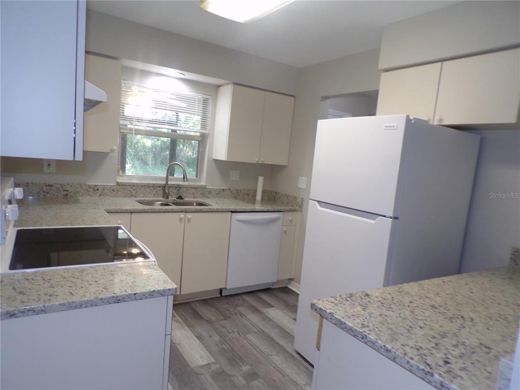 1088 Melville Road - Photo 2